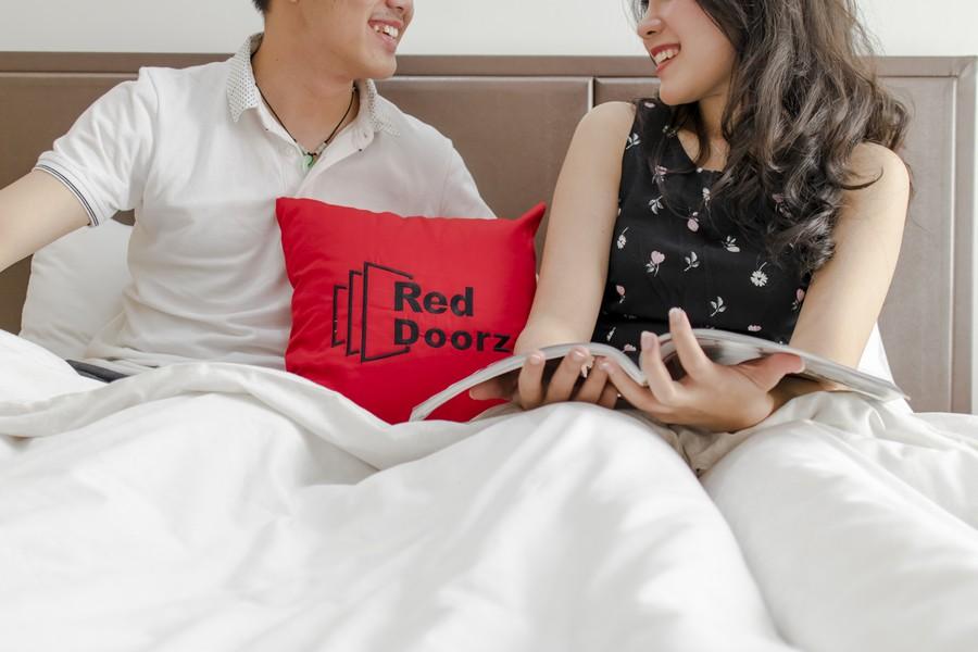 Отель Reddoorz Near Gajah Mada Plaza 2 Джакарта Экстерьер фото